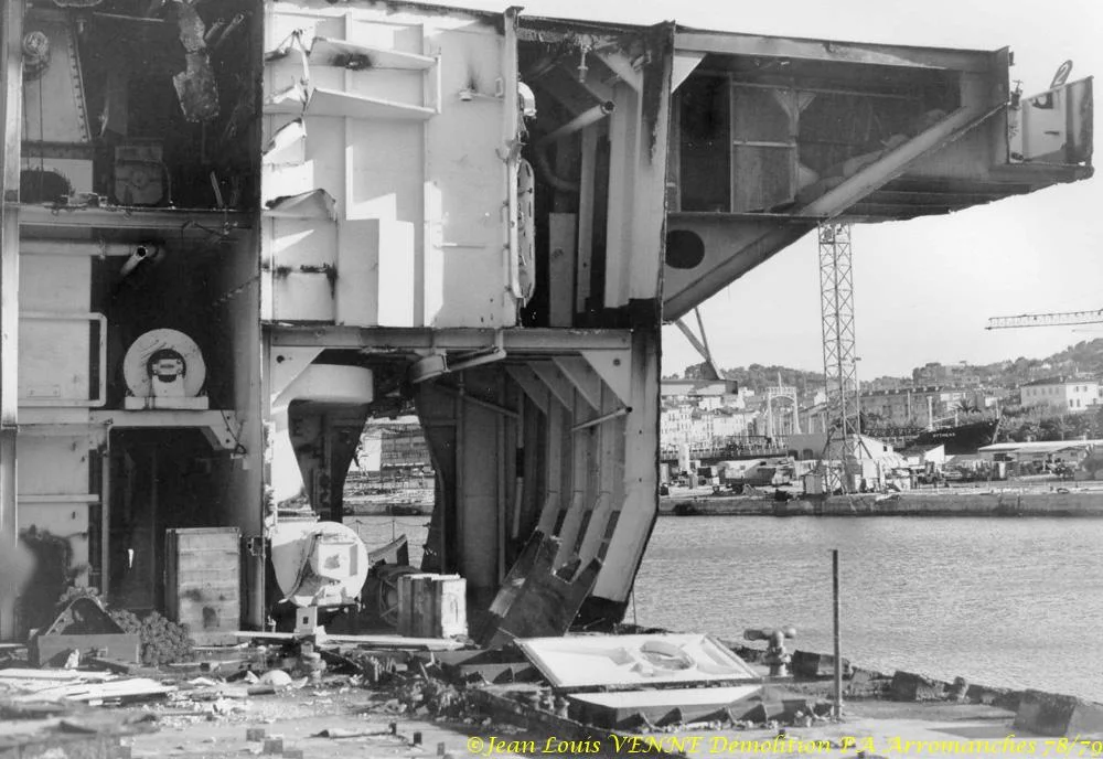 Démolition de l'Arromanches