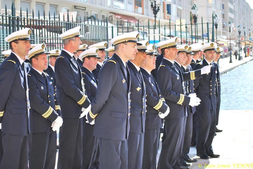 Les commandants des navires présents à Toulon