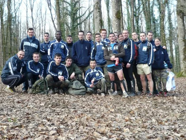 Les participants Ã  la course d'orientation