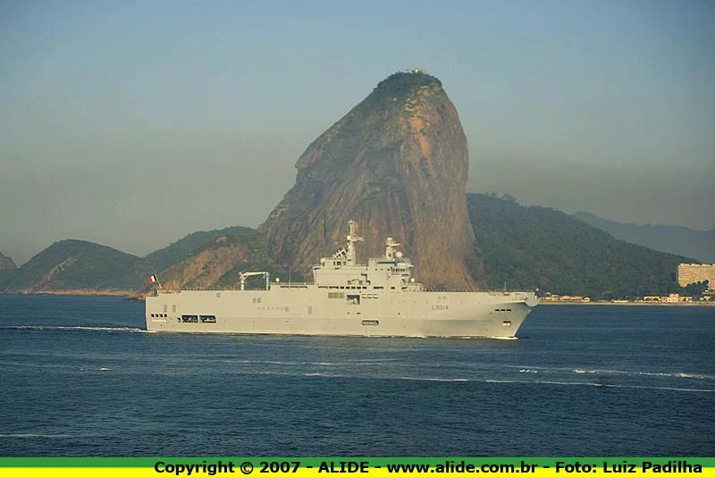 Le Tonnerre dans la baie de Rio