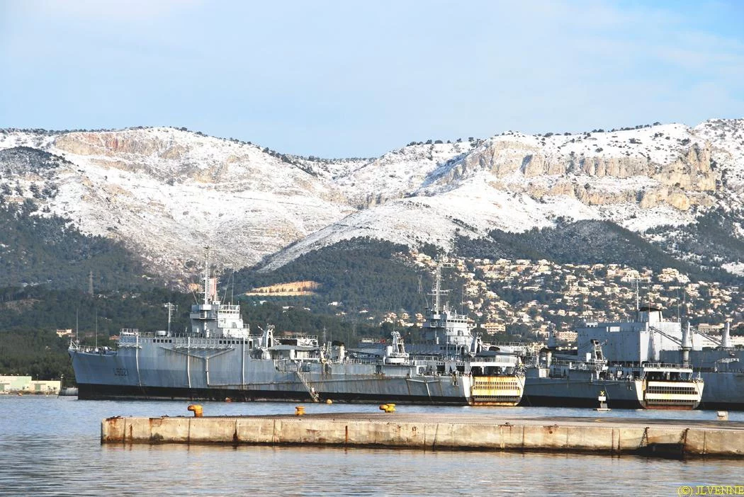Toulon et ses montages enneigées