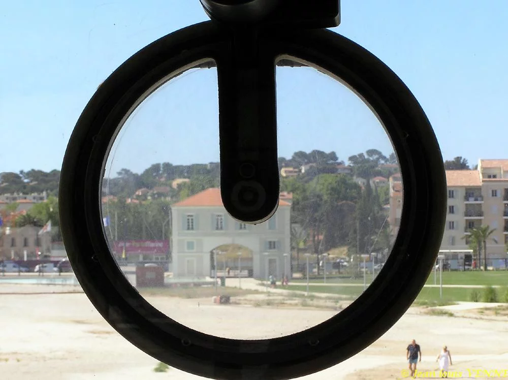 La Seyne, vue par un hublot