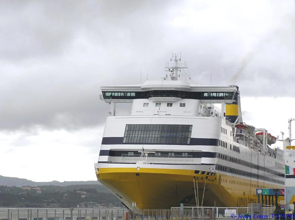 Première escale toulonnaise pour le « Méga Smeralda » 