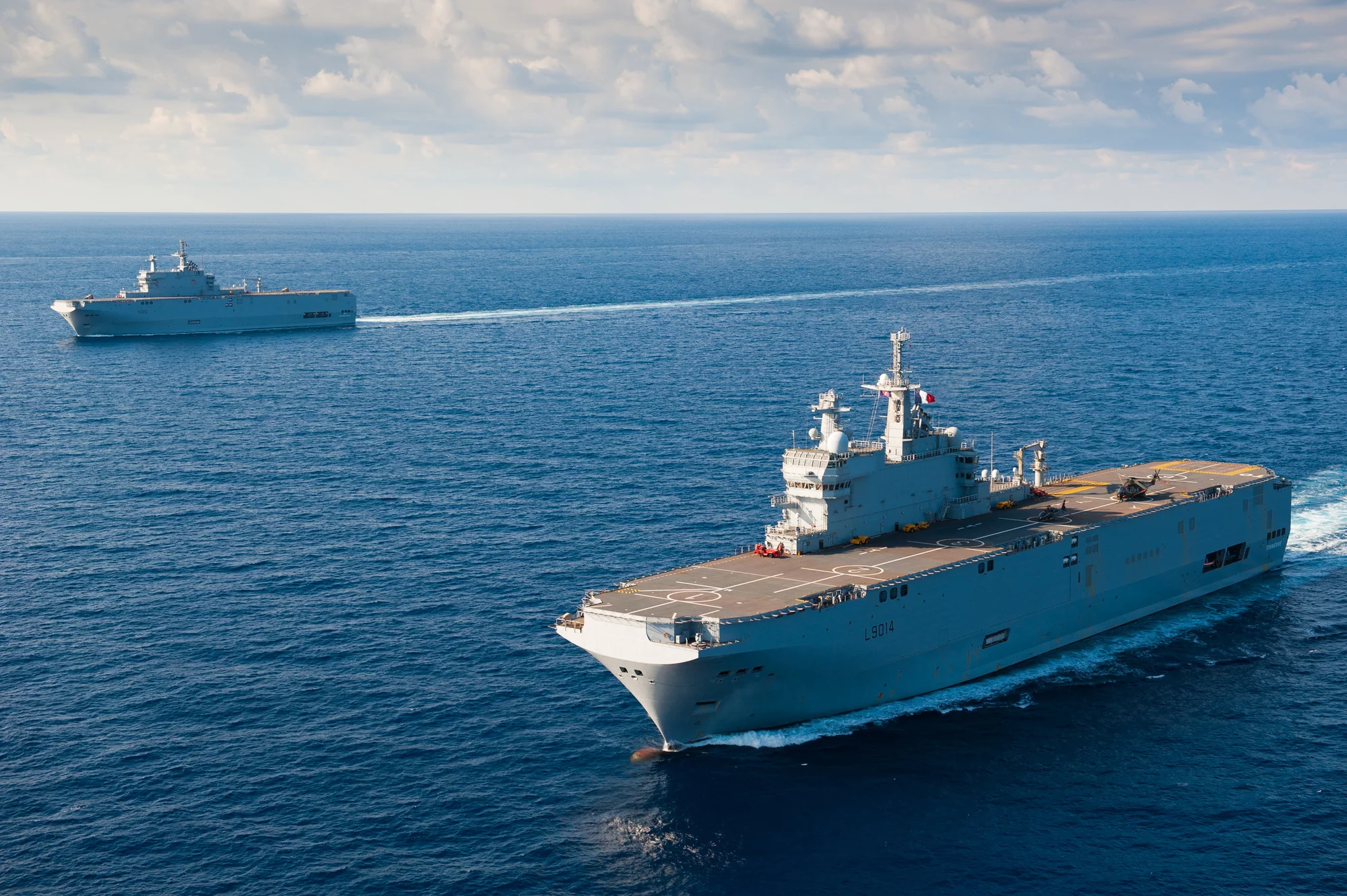 Le BPC Tonnerre et le BPC Andwar El Sadat