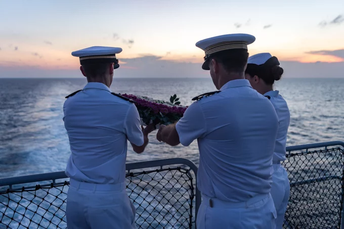 Gerbe en mémoire des sous-mariniers du Phénix