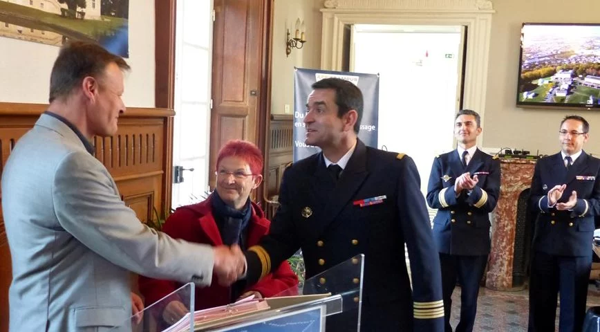 Signature d'un nouveau partenariat Bac Pro aéronautique en Aquitaine