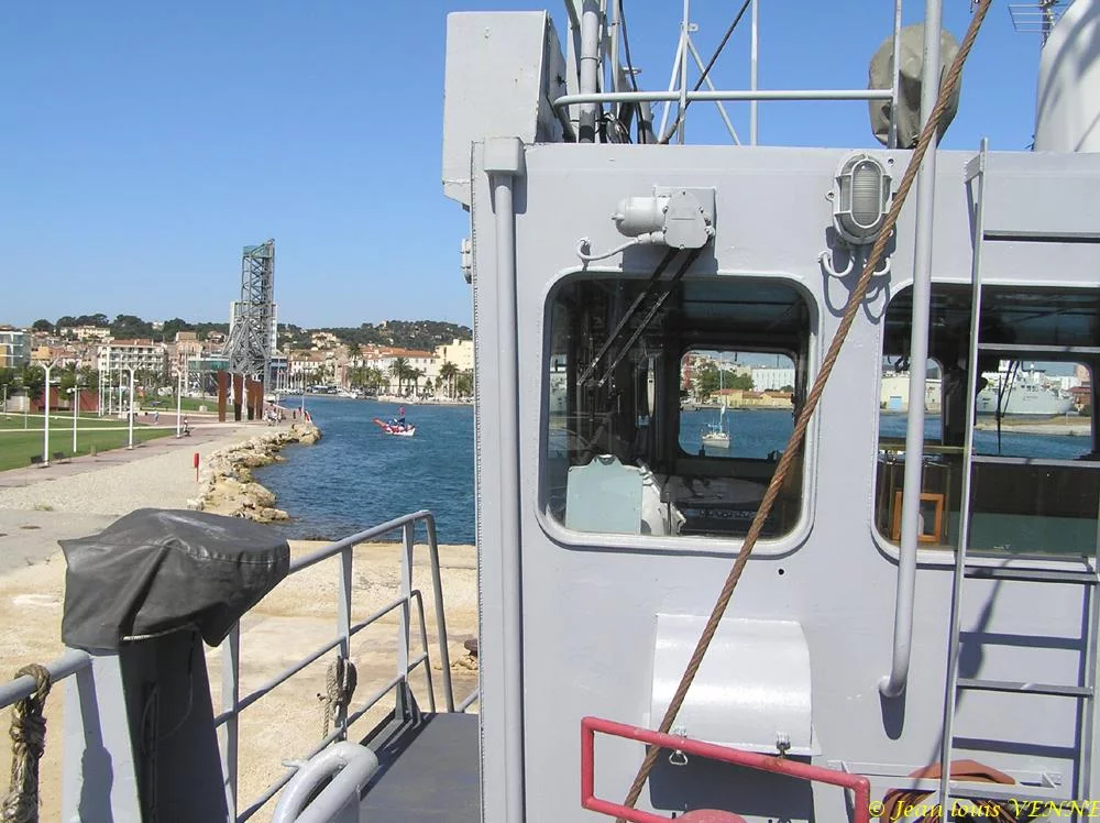 La passerelle, vue extérieure
