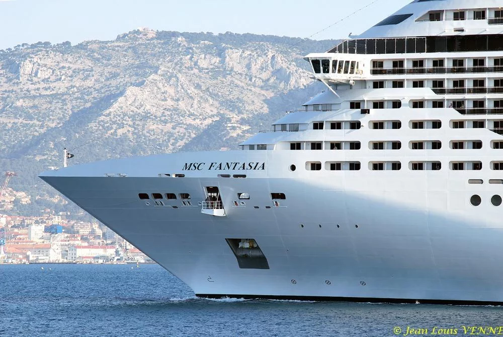Escale surprise du MSC Fantasia à La Seyne sur Mer