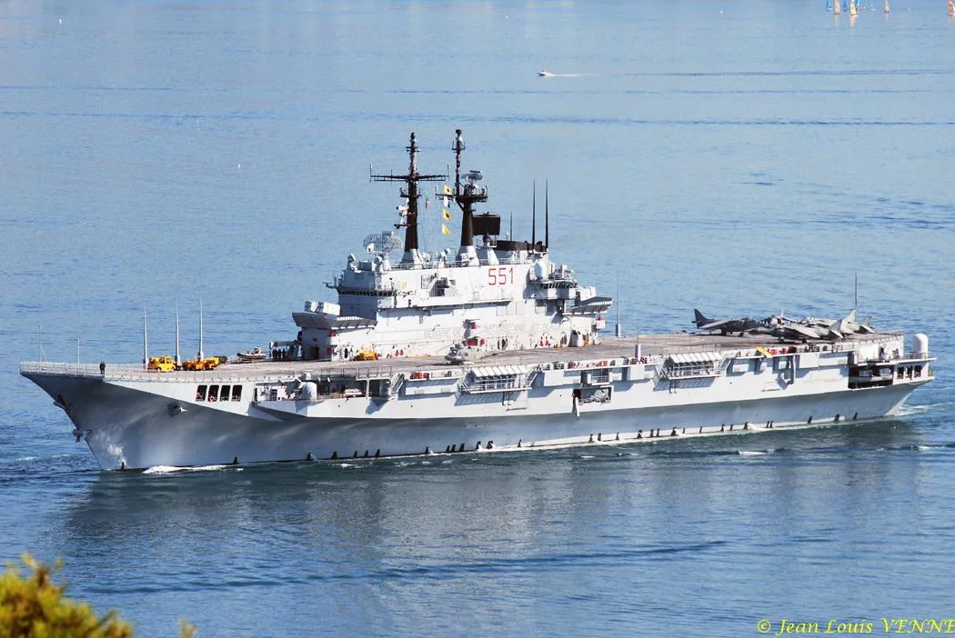 Porte-avions italien Garibaldi