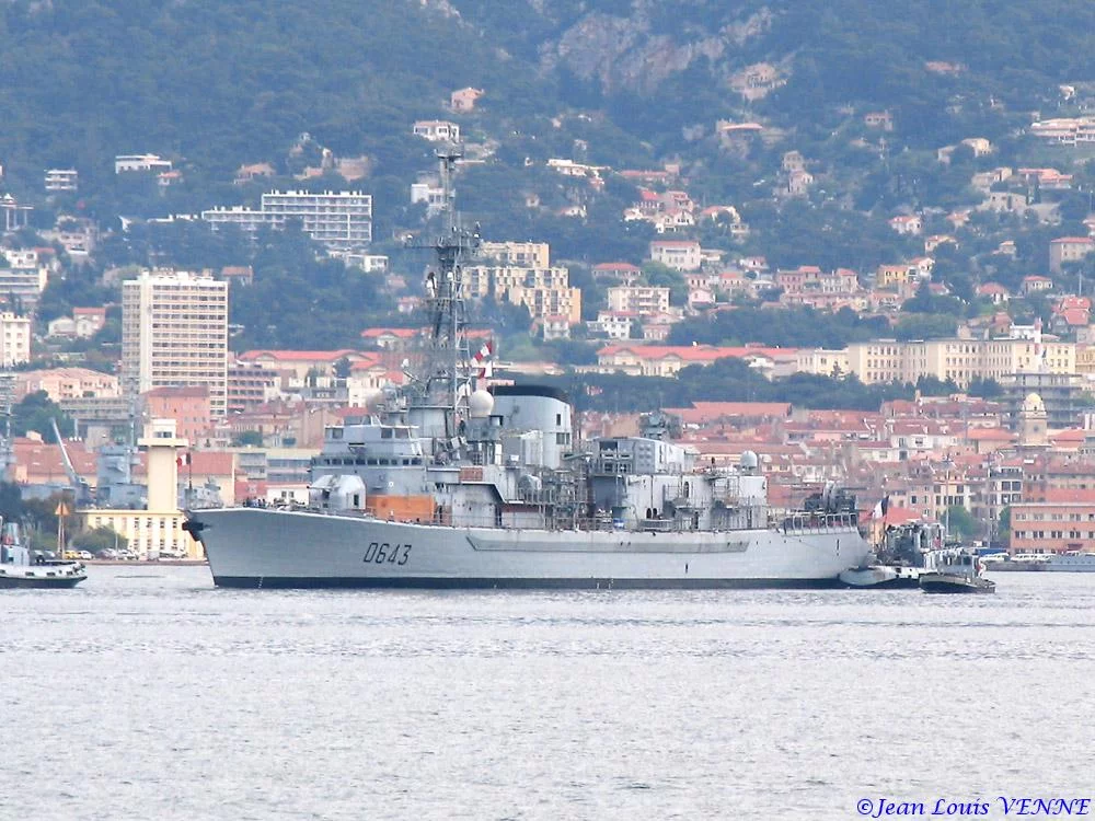 Le Jean de Vienne sort de bassin