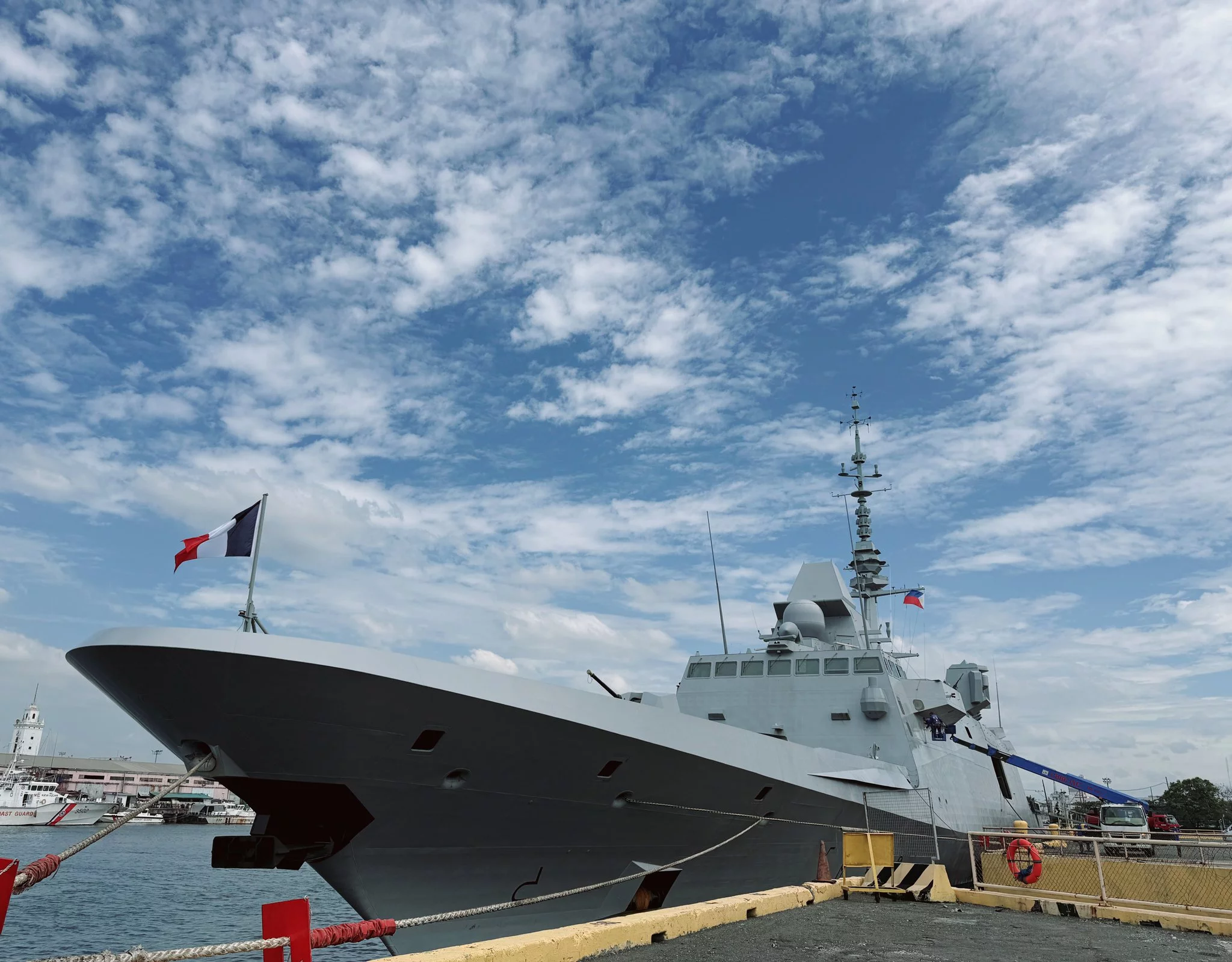 Une frégate multi-missions en escale à Manille (Philippines)