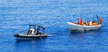 Rhib of EU NAVFOR ship EVERTSEN with the skiff in tow 