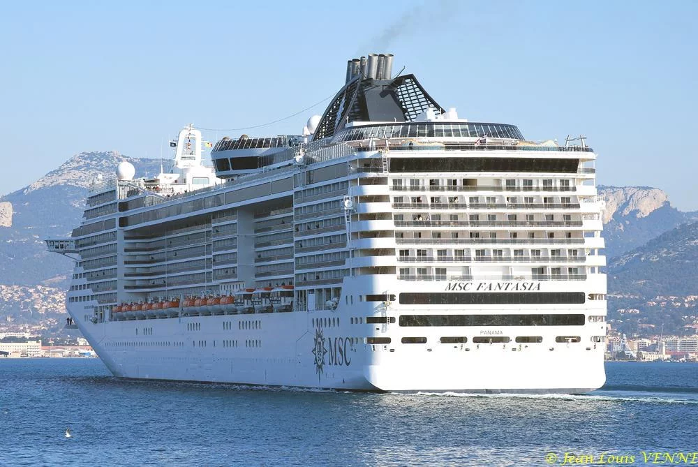 Escale surprise du MSC Fantasia à La Seyne sur Mer