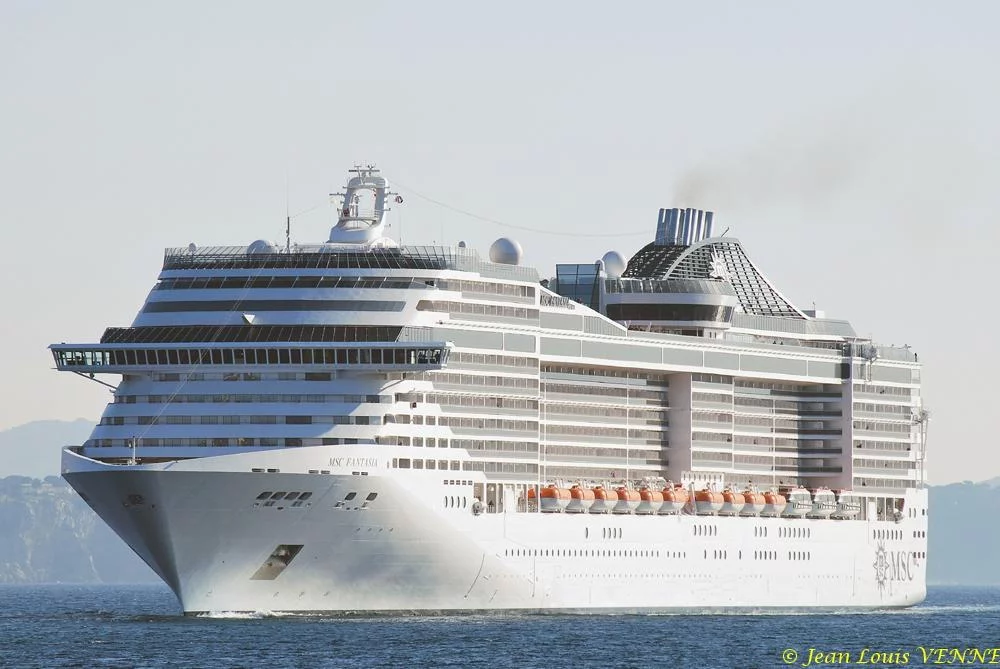 Escale surprise du MSC Fantasia à La Seyne sur Mer