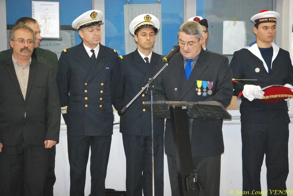 Les autorités assistant à la cérémonie