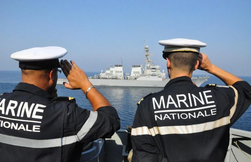 Le Courbet s’entraîne avec le Carrier Strike Group américain