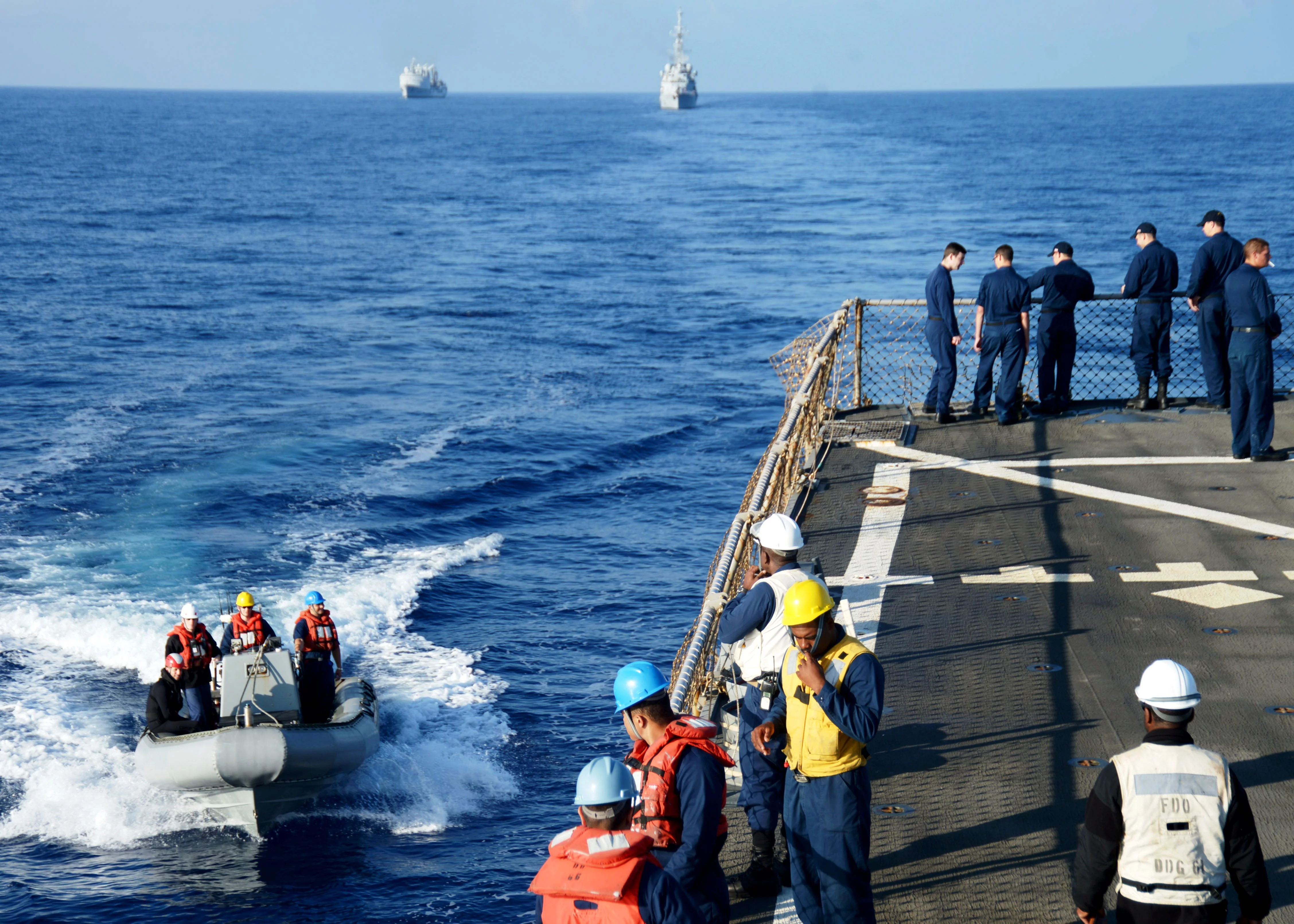 L'USS Ramage, le Dupleix et le Var