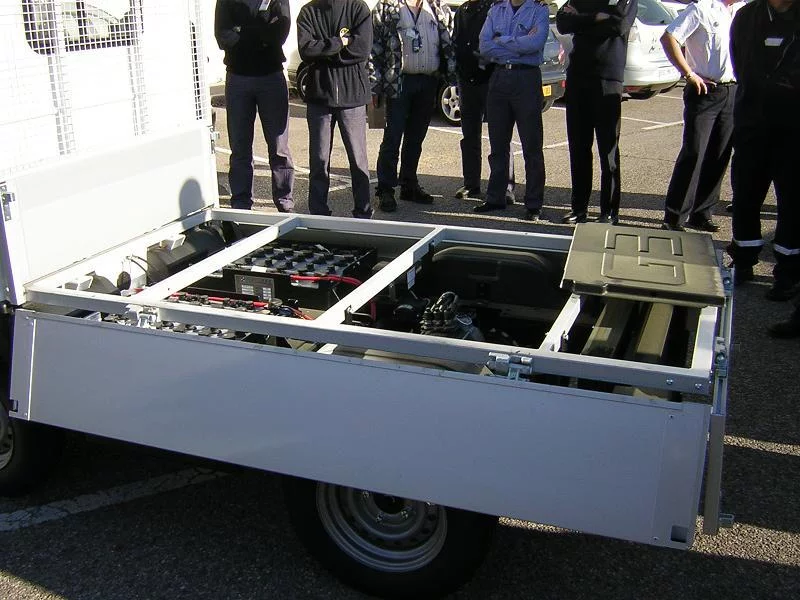 Les batteries sont logées dans le chassis