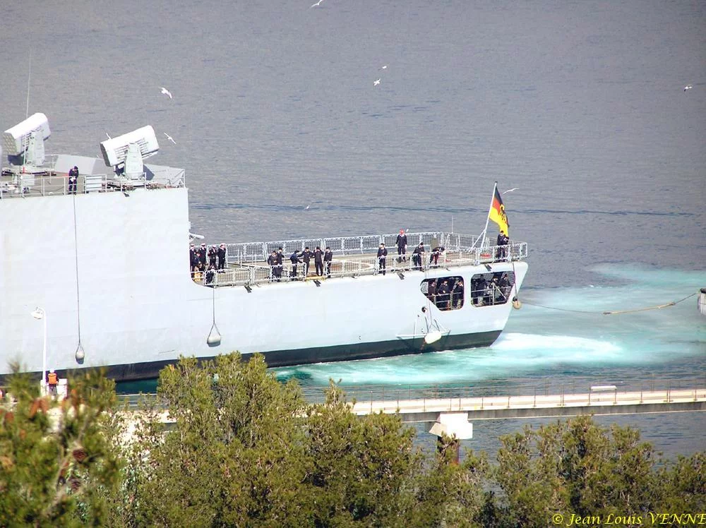 La frégate allemande Emden à Toulon