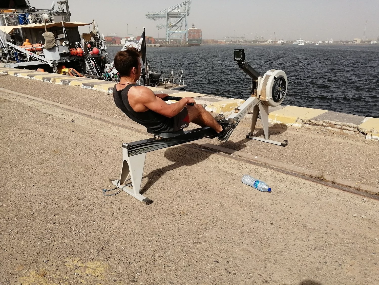 Le maître Florian rame