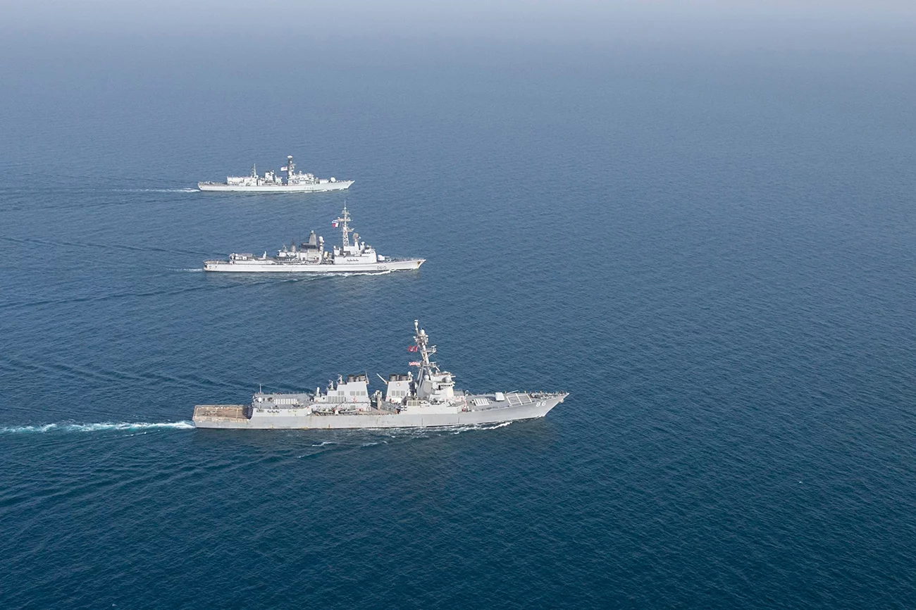 Le destroyer Shoup et les frégates française Jean Bart et britannique HMS Monmouth