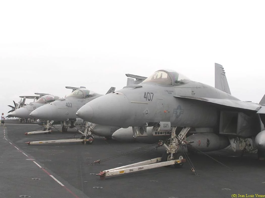 Des chasseurs F-18