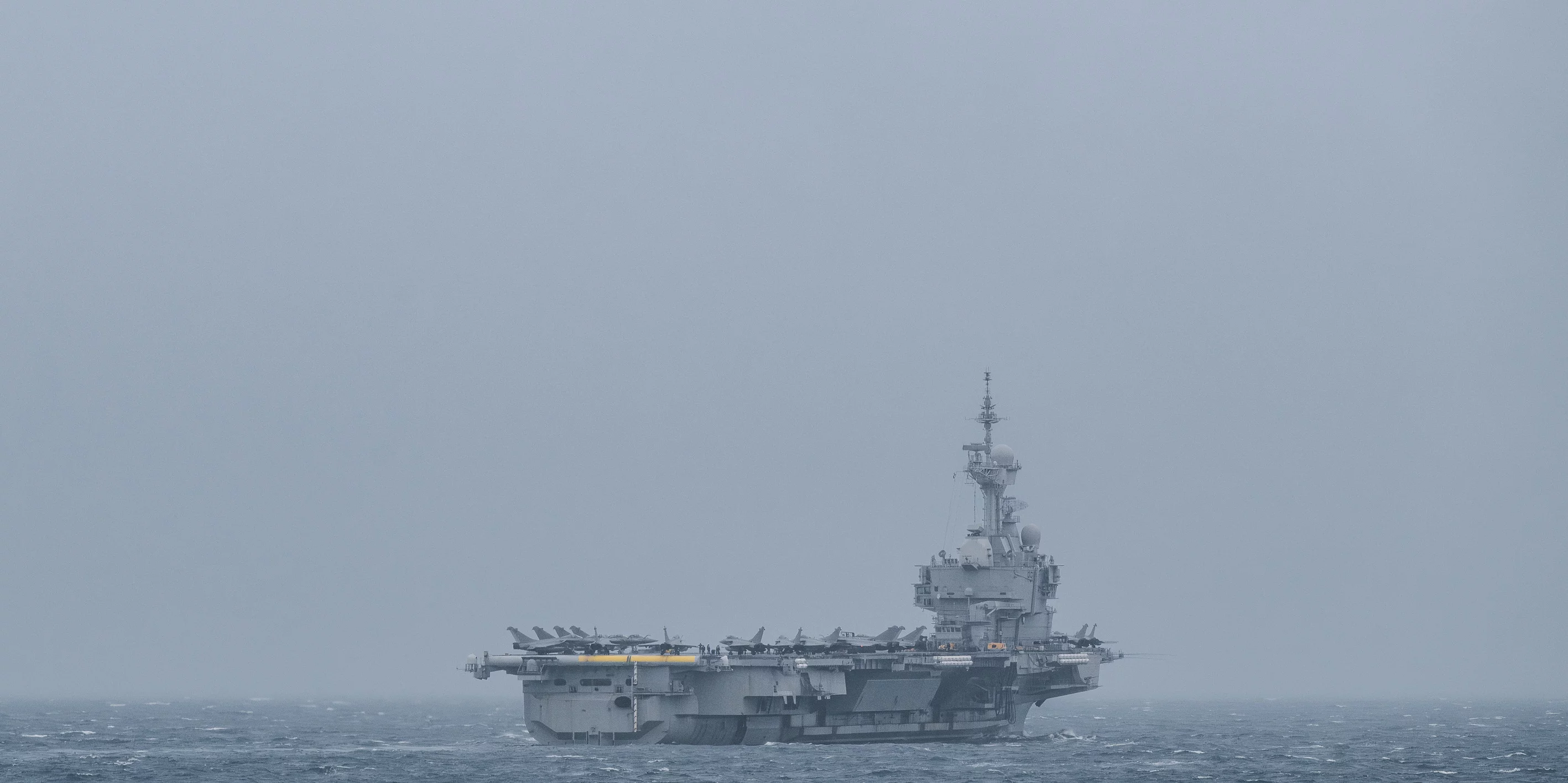 Le porte-avions Charles de Gaulle