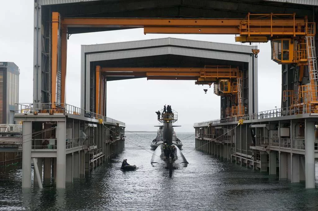 Le SNA Saphir quitte Brest après un mois d’entretien