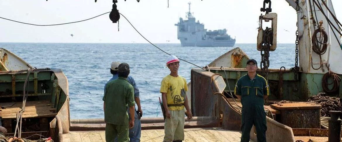 Le Siroco porte assistance à un pêcheur sud-coréen