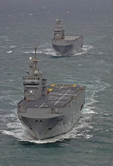 Les BPC Mistral et Tonnerre aux bassins Vauban