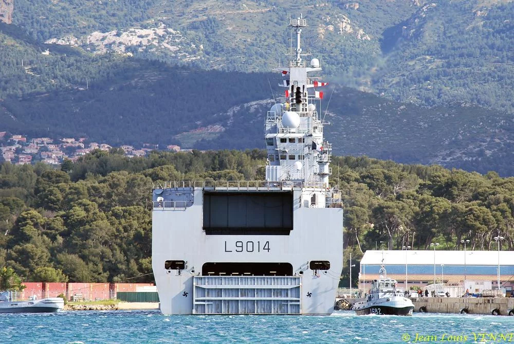 Le Tonnerre rentre à Toulon après une mission Corymbe
