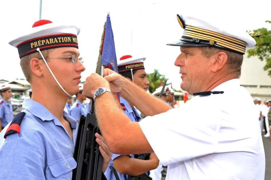 Remise de fanion pour la PMM de Polynésie française