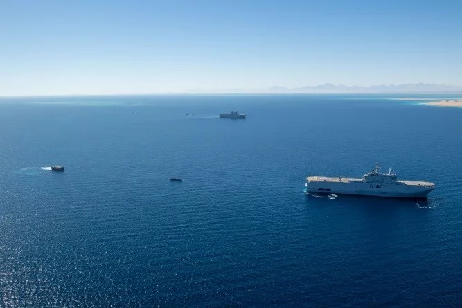 Le Mistral et le Guépratte s'entraînent avec la marine égyptienne