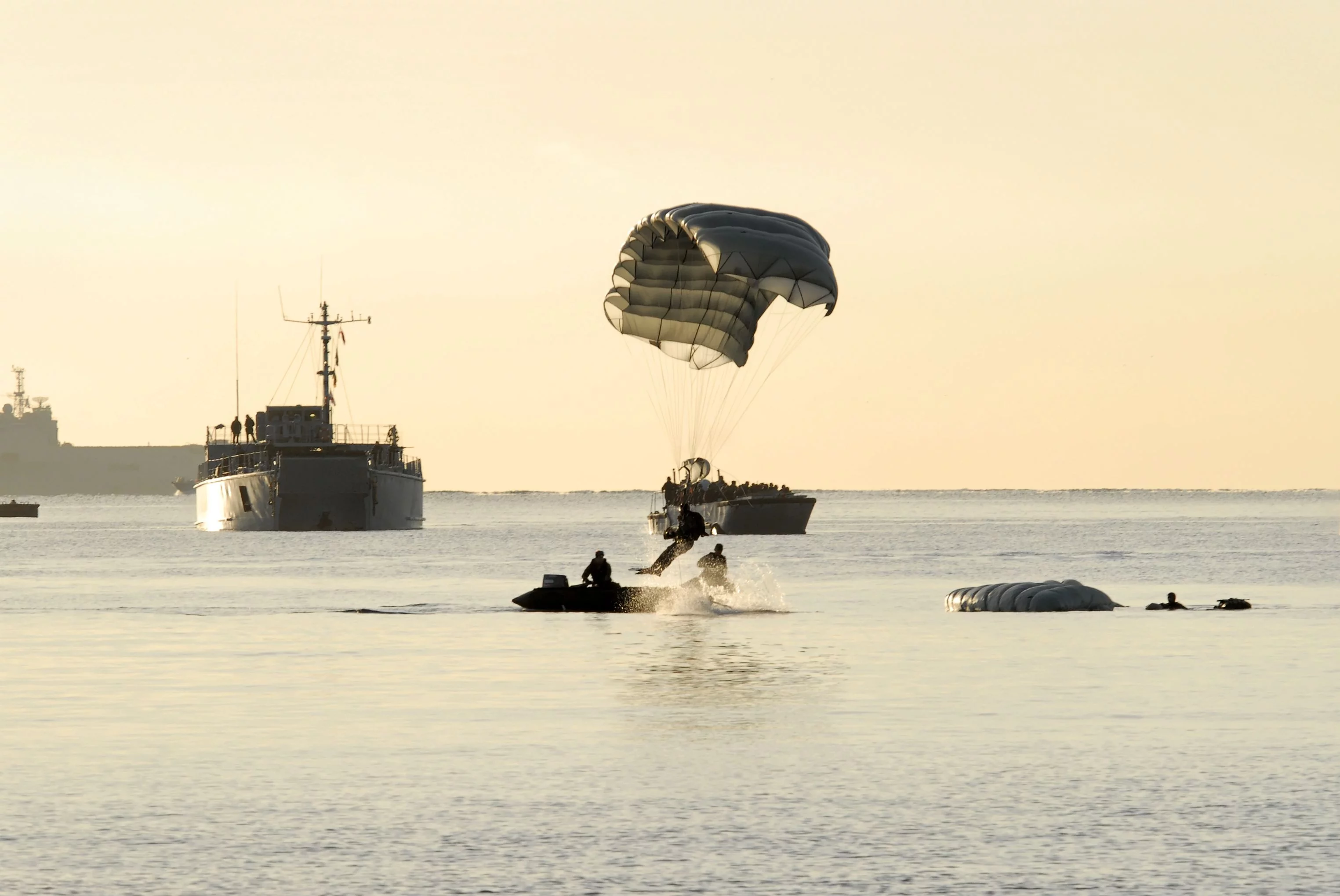 Sécurisation de la plage par les commandos marine