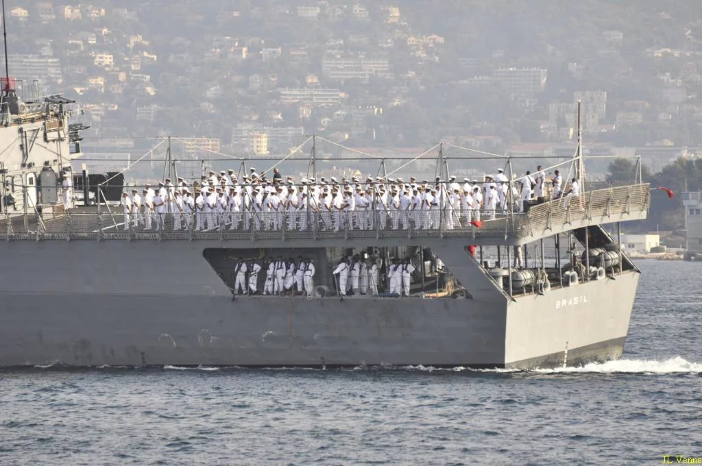 Arrivée à Toulon du navire école brésilien « Brasil »