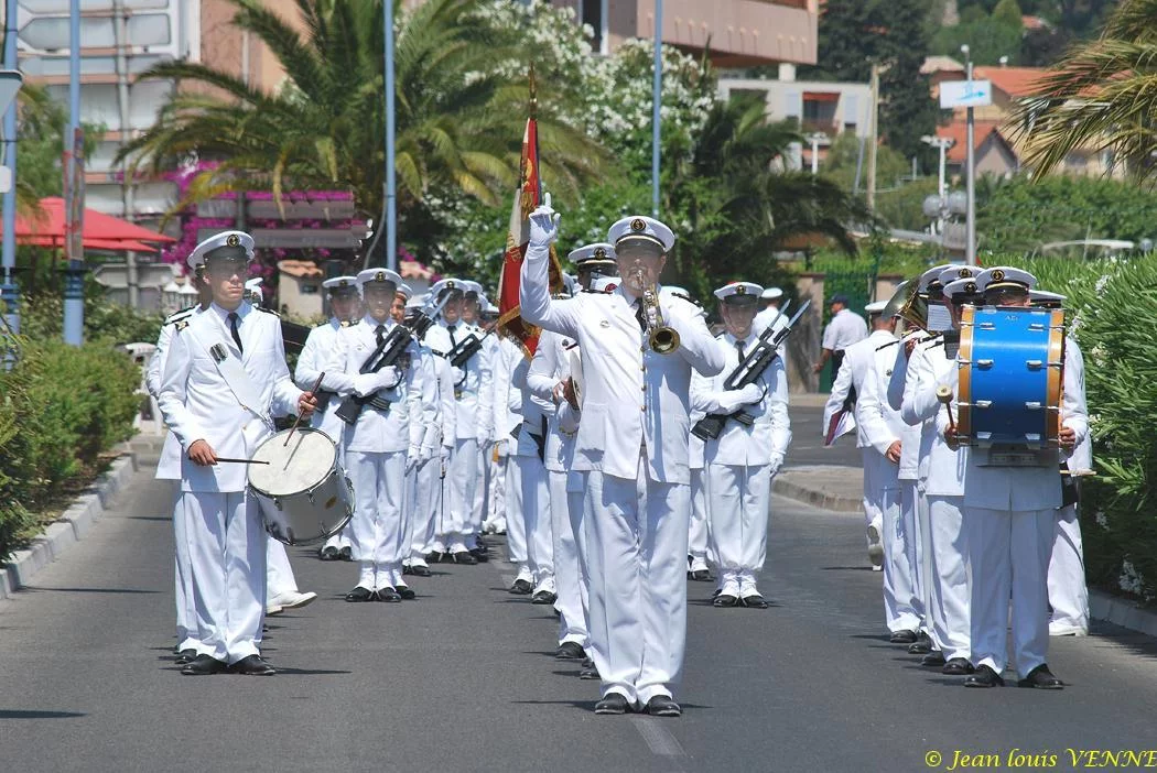 Défilé du CIN précédé de la musique