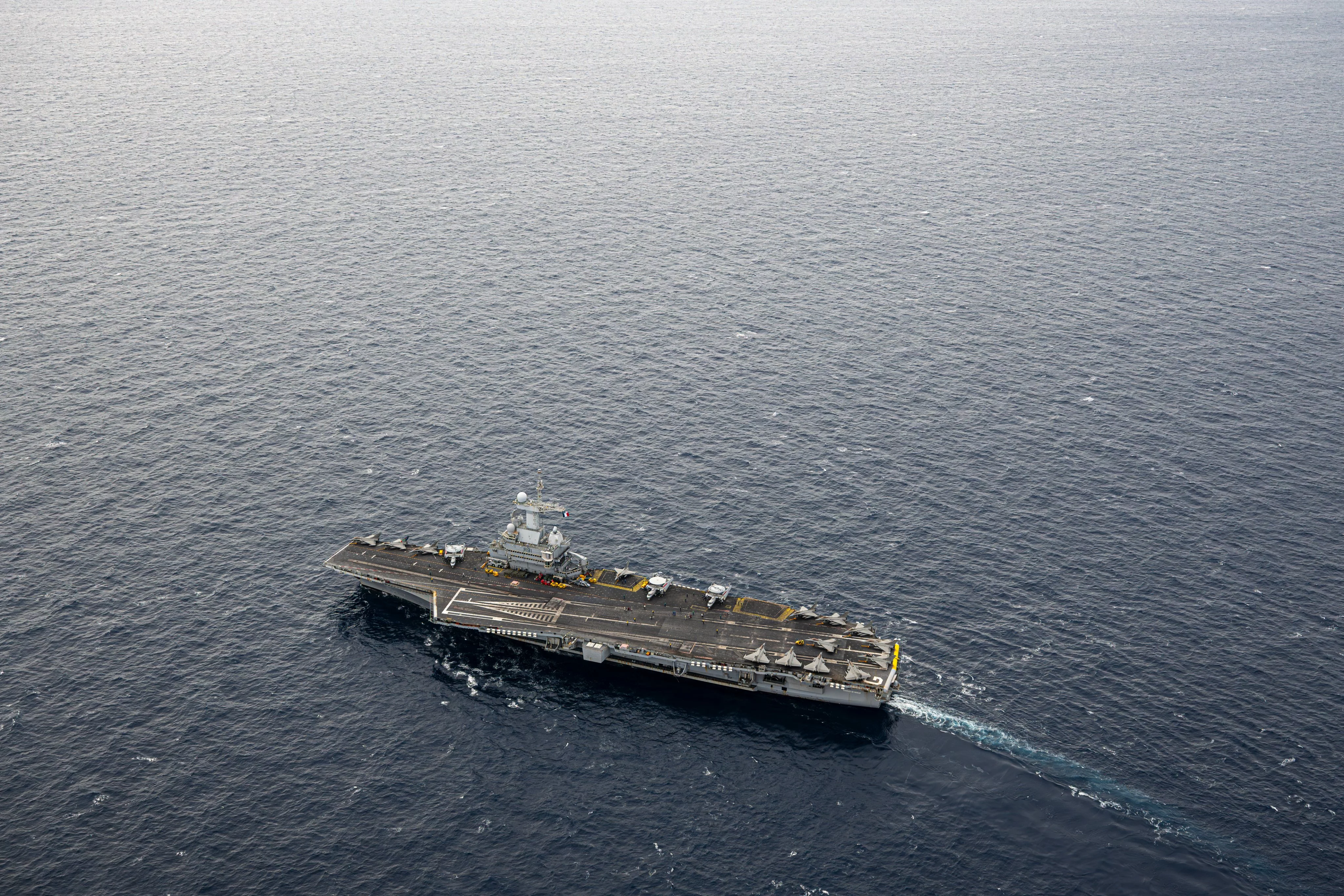 Le porte-avions Charles de Gaulle