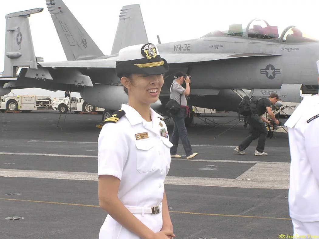 Sur le pont d'envol du porte-avions USS Truman