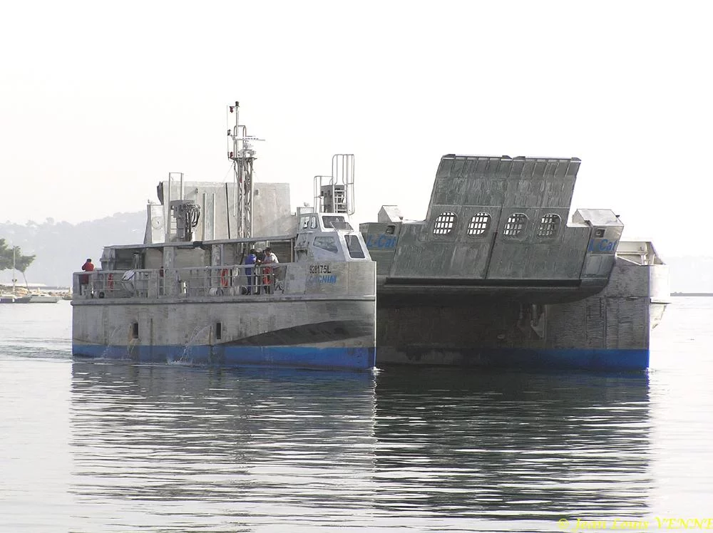 Le nouveau catamaran de débarquement de la CNIM