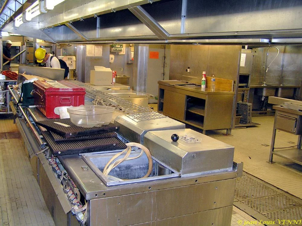 Dans les cuisines du Charles de Gaulle