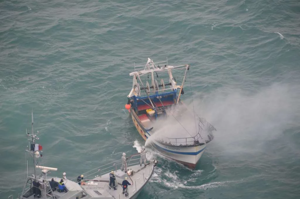 Feu de chalutier au large du Calvados : de nombreux moyens mobilisés