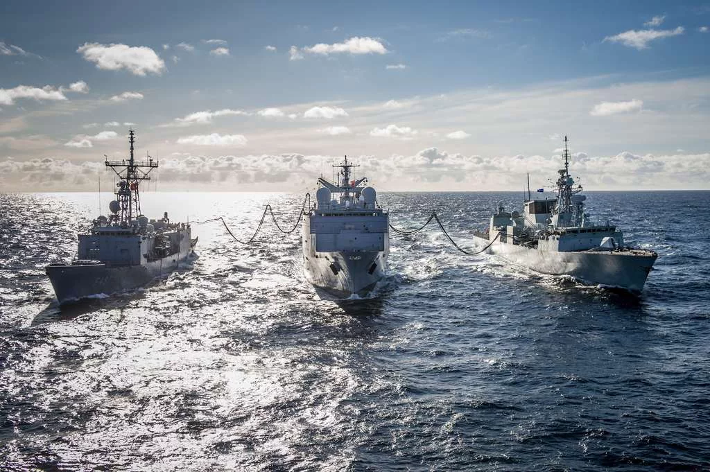 La Somme ravitaille la force de Dynamic Mangoose