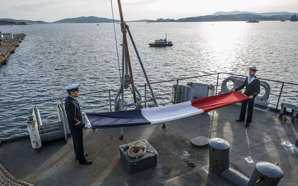 Désarmement du pétrolier ravitailleur Meuse