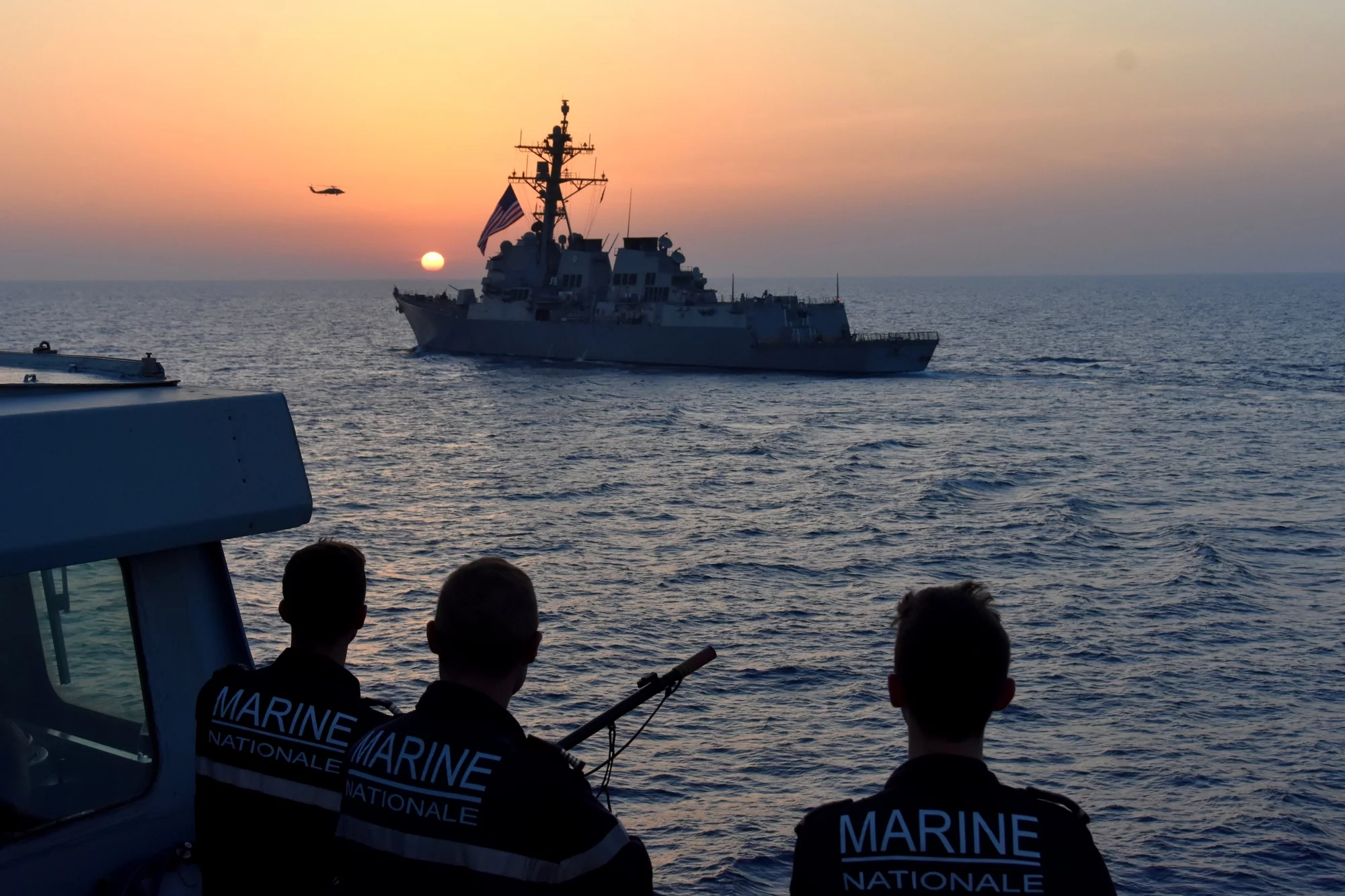 La frégate La Fayette et le destroyer USS Roosevelt