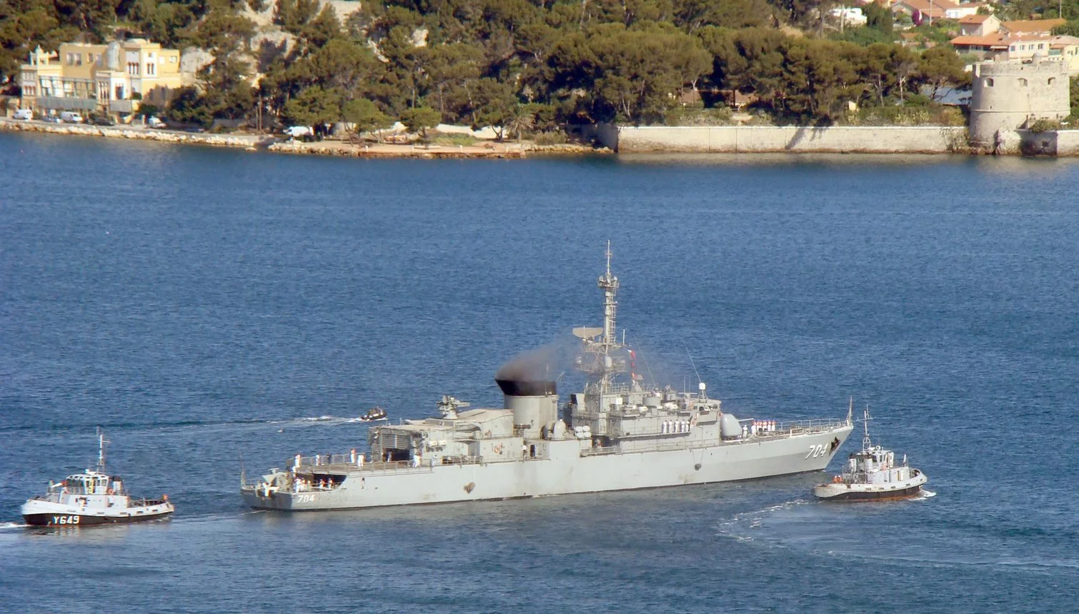 Arrivée de la frégate « Hofouf »