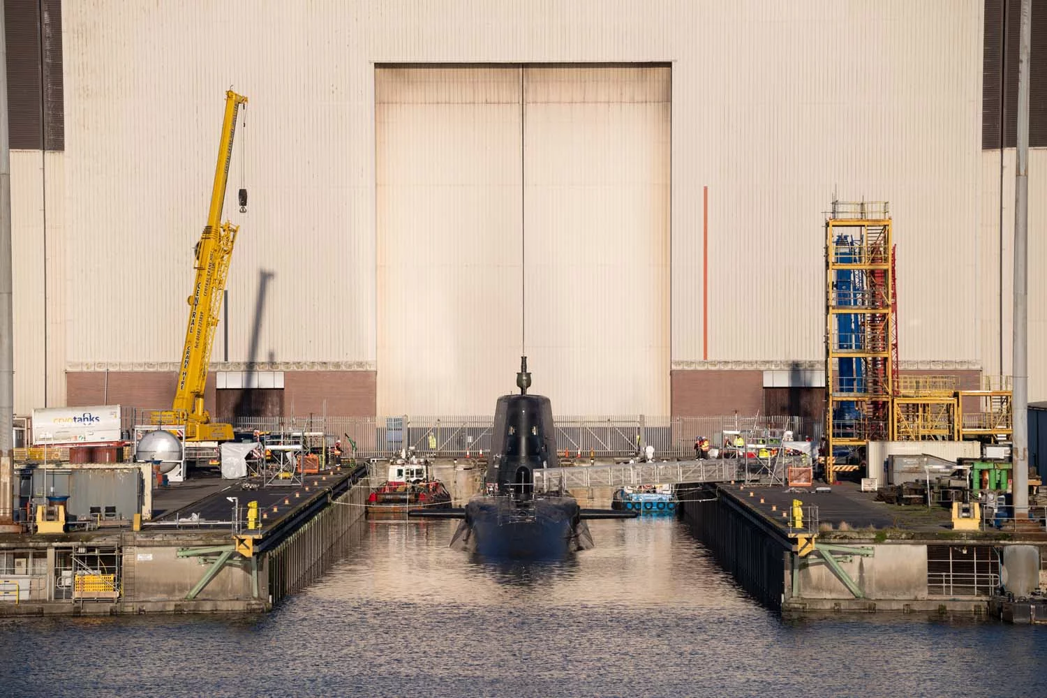 Mise à l'eau du sous-marin britannique Agamemnon