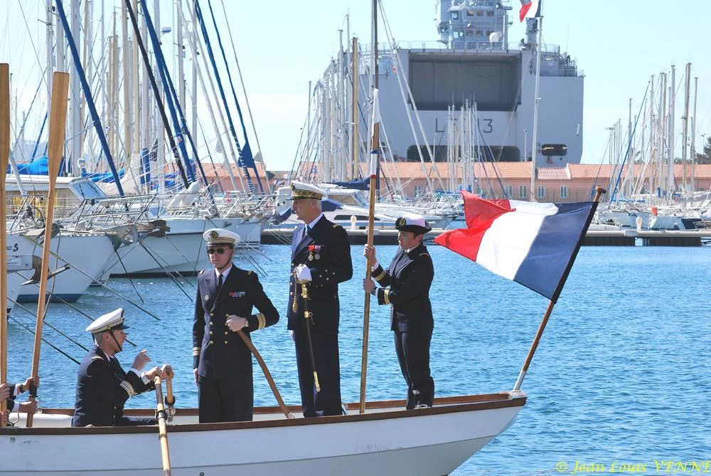 L'amiral Tandonnet sur la baleinière traditionnelle