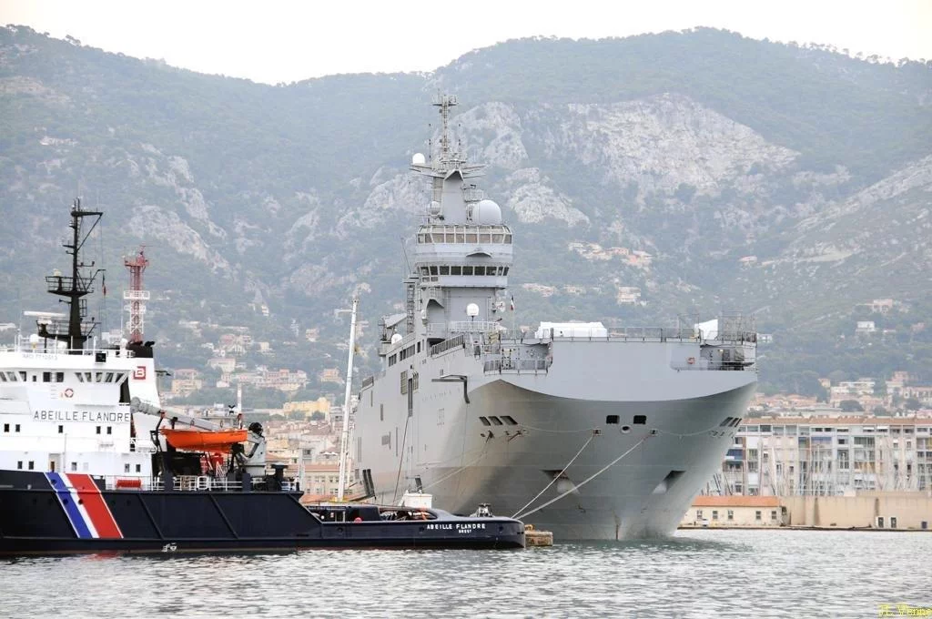 Prise de commandement du BPC Mistral