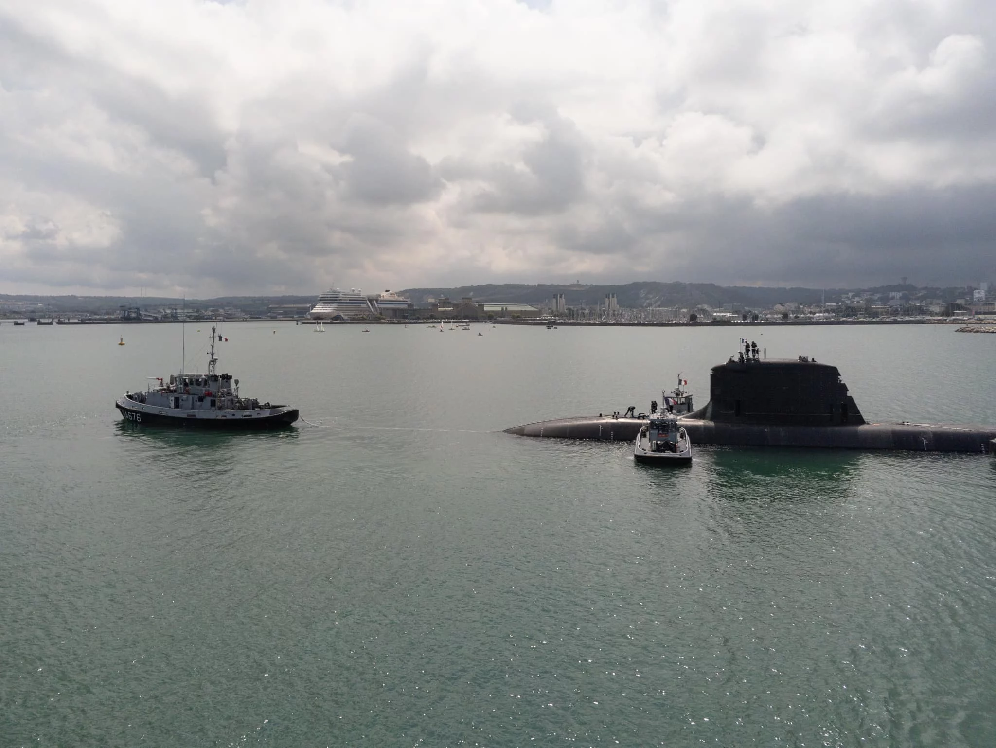 Le sous-marin nucléaire d'attaque Tourville effectue sa première sortie en mer