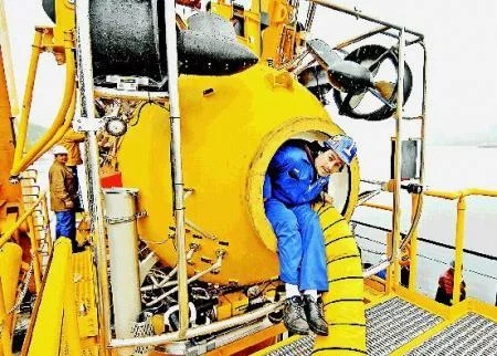 Un véhicule de secours testé dans Burrard Inlet